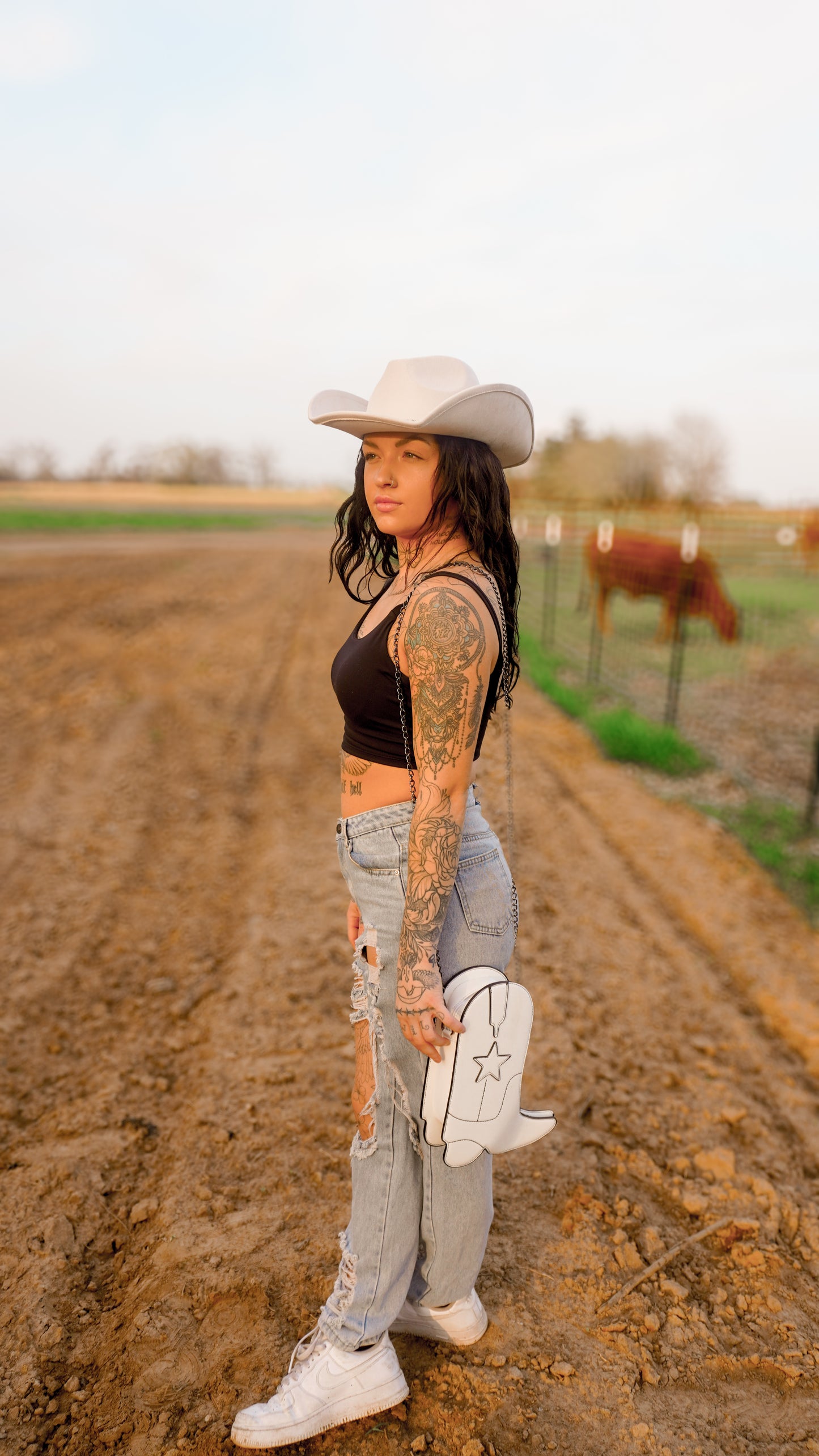 COWBOY BOOT BAG - White