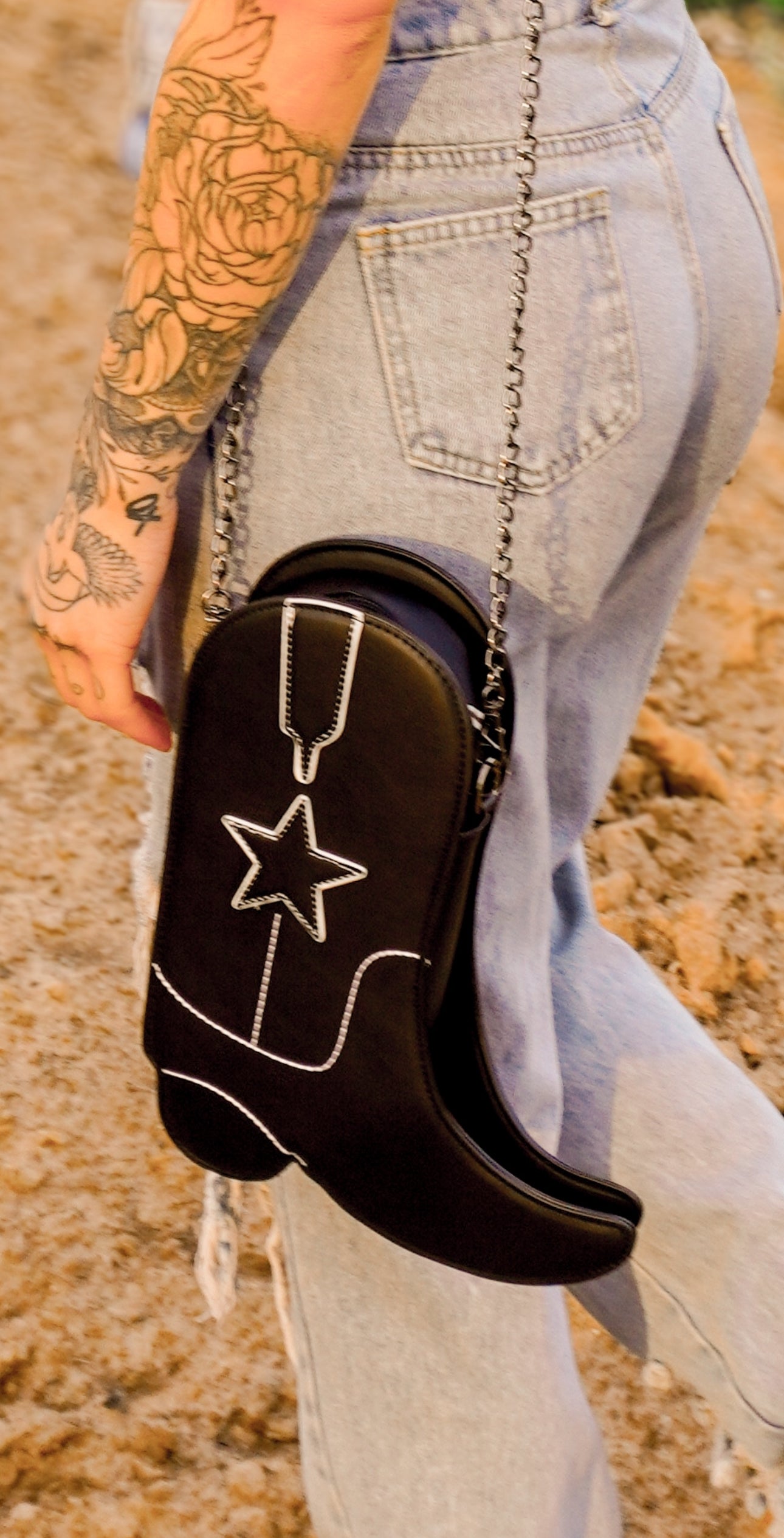 COWBOY BOOT BAG - Black